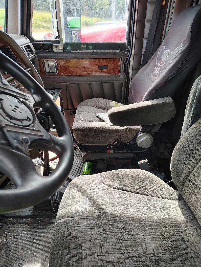 2002 PETERBILT 379 - Image 19